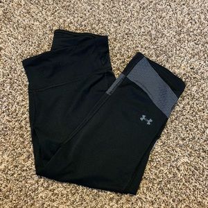 Women’s Under Armour cropped leggings